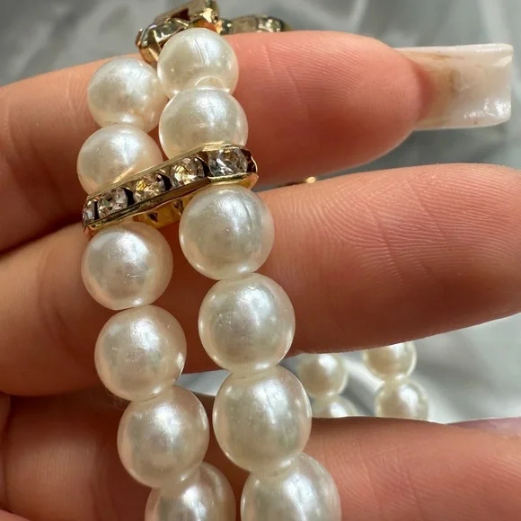 Women’s 18k gold color Stainless steel Panther’s watch Pearl and diamond - Picture 4 of 10